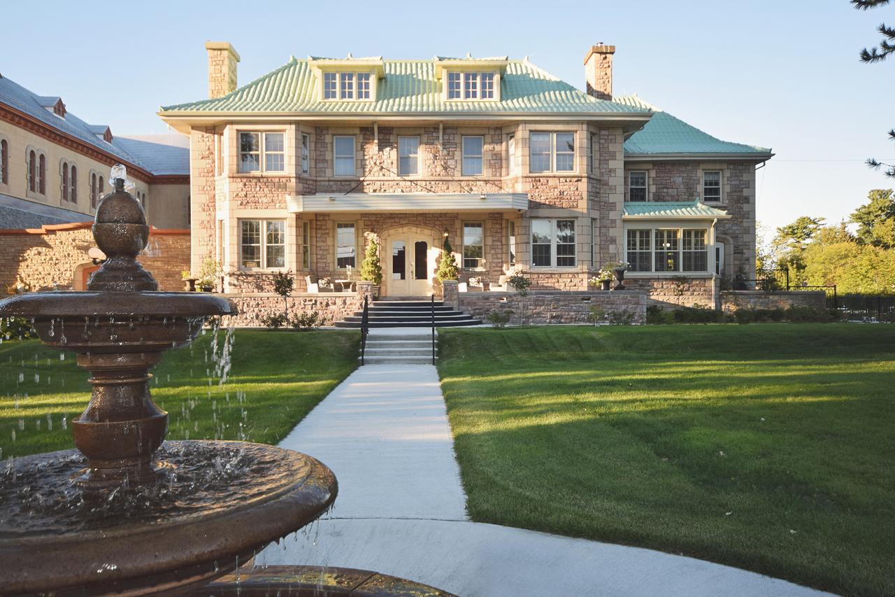 فندق Manoir Chamberland (Adults Only) مونتيبيلو المظهر الخارجي الصورة